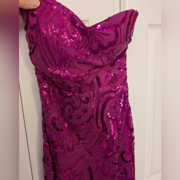 Lulu's XS Long Magenta Sequin Dress - Picture 3 of 7